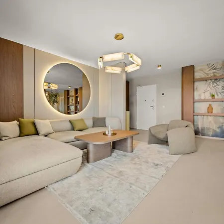 Olive Luxe Penthouse With Jacuzzi And Sea View דירה