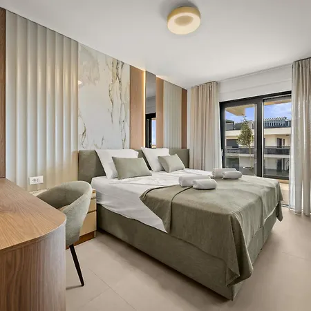 Olive Luxe Penthouse With Jacuzzi And Sea View