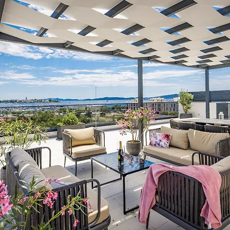 דירה Olive Luxe Penthouse With Jacuzzi And Sea View זאדאר
